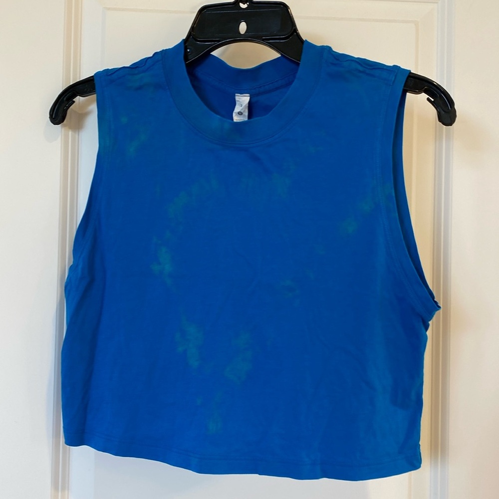 Lululemon Crop Tank in Pool with light green design on front & back.